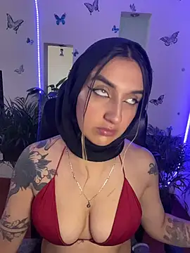 Snapshot of Lia-mitch chatting on July 2, 6:58 pm Lia-mitch online show from July 2, 6:58 pm