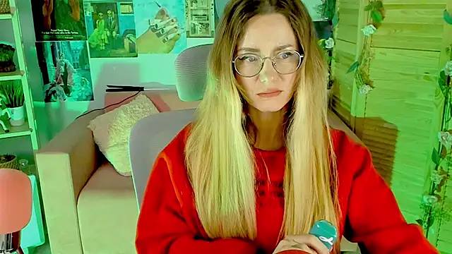 Snapshot of LadyIzabel chatting on January 30, 2:58 pm LadyIzabel online show from January 30, 2:58 pm