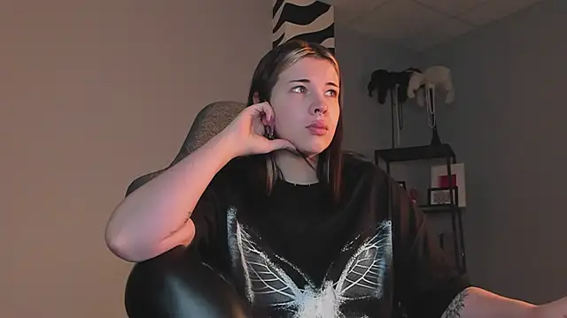 AliceSunday online show from November 29, 4:59 am