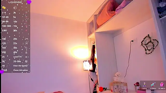 Snapshot of Lunadahia chatting on December 16, 9:36 am Lunadahia online show from December 16, 9:36 am