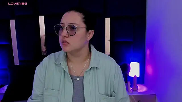 rebecaandpamela online show from December 21, 3:09 pm