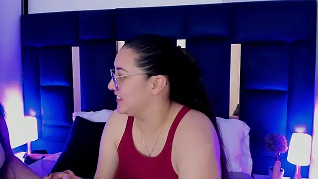 rebecaandpamela online show from January 24, 2:08 pm