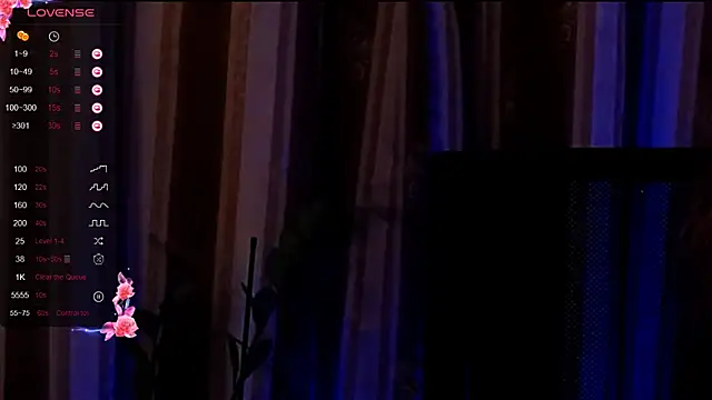 Snapshot of Laura_Bess chatting on May 25, 6:03 pm Laura Bess online show from May 25, 6:03 pm