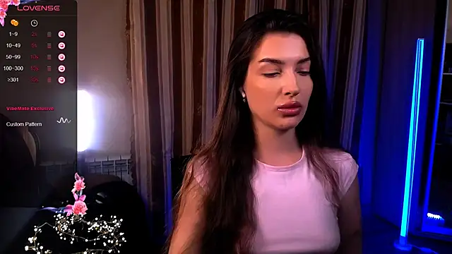 Laura Bess online show from June 27, 4:45 pm