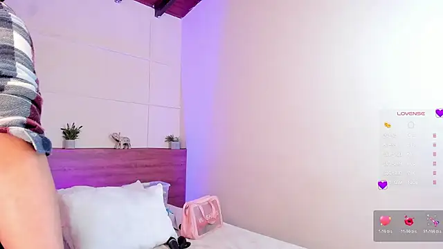 sherylgrey online show from October 20, 12:00 am