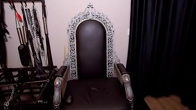 MinnieDrew online show from April 10, 7:07 pm