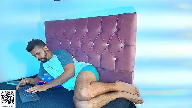 max ashley mds online show from December 20, 1:40 pm