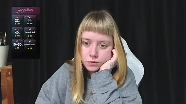 June shy0 online show from December 18, 7:47 am