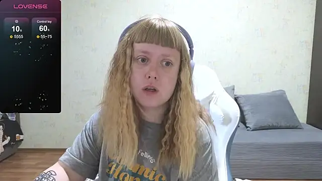 June shy0 online show from May 20, 7:14 am