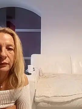 sissytrainz online show from January 18, 6:28 am