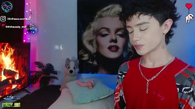 maxiy 001 online show from March 28, 3:55 pm