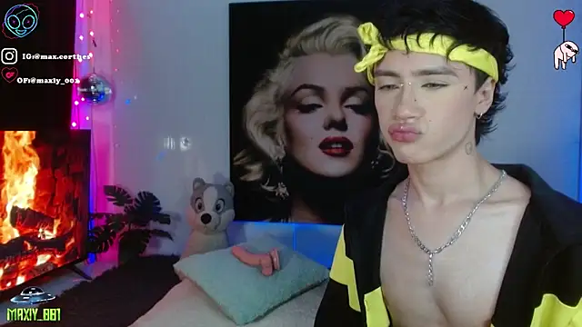 maxiy 001 online show from March 29, 9:48 pm