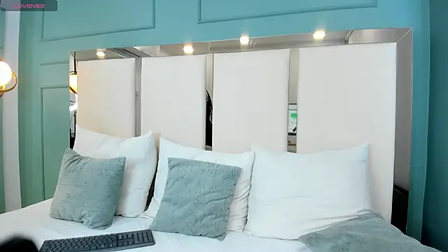 Snapshot of helen_kinett chatting on December 22, 2:49 pm helen kinett online show from December 22, 2:49 pm