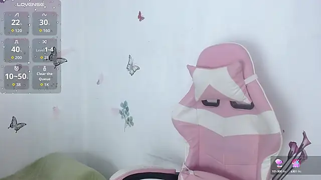 Snapshot of helen_kinett chatting on October 10, 11:37 pm helen kinett online show from October 10, 11:37 pm