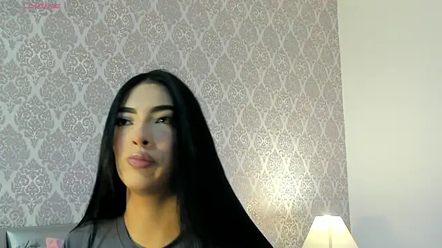 AriRobert  online show from November 12, 4:02 am