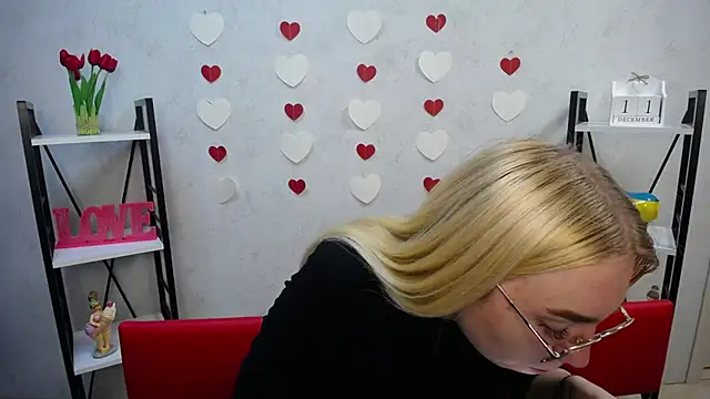 Snapshot of BeatriceFly chatting on December 11, 4:09 pm BeatriceFly online show from December 11, 4:09 pm