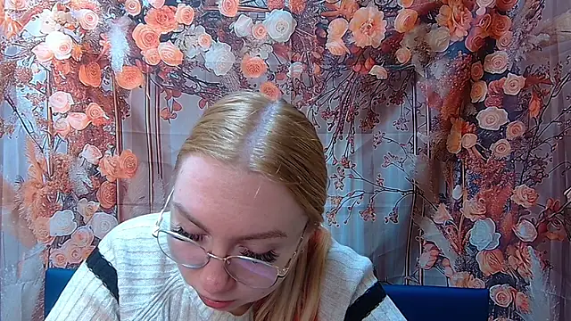 BeatriceFly online show from November 6, 12:39 pm