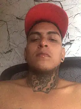 Snapshot of stud_hot chatting on January 11, 11:37 am stud hot online show from January 11, 11:37 am