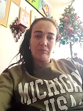Snapshot of skayhot_ chatting on January 18, 2:12 pm skayhot online show from January 18, 2:12 pm