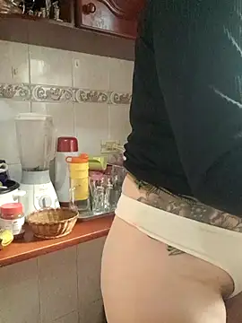 Snapshot of skayhot_ chatting on October 30, 2:07 pm skayhot online show from October 30, 2:07 pm