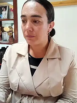 Snapshot of skayhot_ chatting on November 13, 1:21 pm skayhot online show from November 13, 1:21 pm