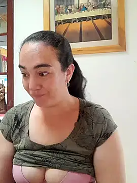 Snapshot of skayhot_ chatting on November 15, 1:29 pm skayhot online show from November 15, 1:29 pm