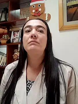 Snapshot of skayhot_ chatting on November 20, 1:00 pm skayhot online show from November 20, 1:00 pm