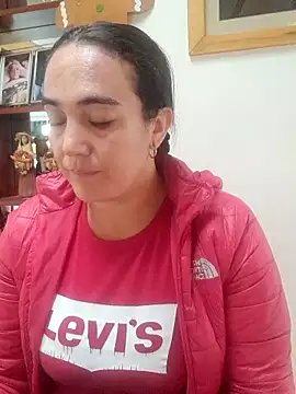 Snapshot of skayhot_ chatting on November 26, 1:45 pm skayhot online show from November 26, 1:45 pm