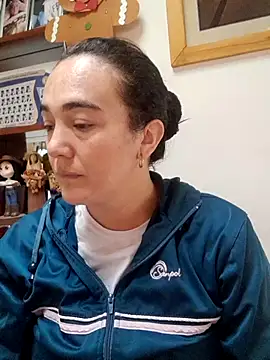 Snapshot of skayhot_ chatting on December 3, 1:20 pm skayhot online show from December 3, 1:20 pm