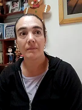 Snapshot of skayhot_ chatting on December 5, 1:20 pm skayhot online show from December 5, 1:20 pm