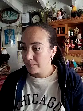 Snapshot of skayhot_ chatting on December 15, 1:15 pm skayhot online show from December 15, 1:15 pm