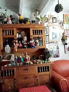 Snapshot of skayhot_ chatting on December 17, 2:34 pm skayhot online show from December 17, 2:34 pm