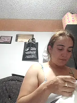 skayhot  online show from June 14, 1:35 pm