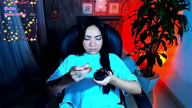 Snapshot of miichael_black chatting on January 17, 10:20 am miichael black online show from January 17, 10:20 am