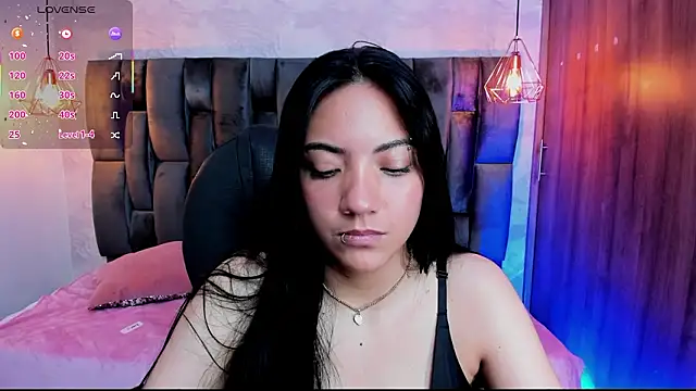 Snapshot of miichael_black chatting on February 7, 10:46 pm miichael black online show from February 7, 10:46 pm