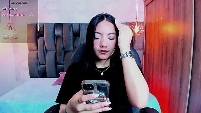 Snapshot of miichael_black chatting on February 24, 9:57 pm miichael black online show from February 24, 9:57 pm