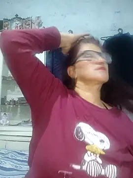 Snapshot of Edged_Hot69 chatting on October 21, 2:34 am Edged Hot69 online show from October 21, 2:34 am