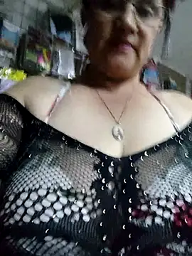 Snapshot of Edged_Hot69 chatting on November 20, 12:11 am Edged Hot69 online show from November 20, 12:11 am