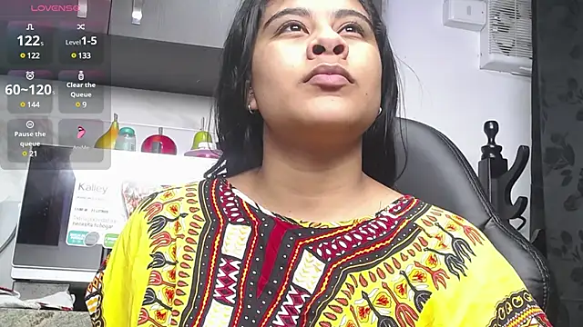 iniyalaboni online show from December 6, 7:34 pm