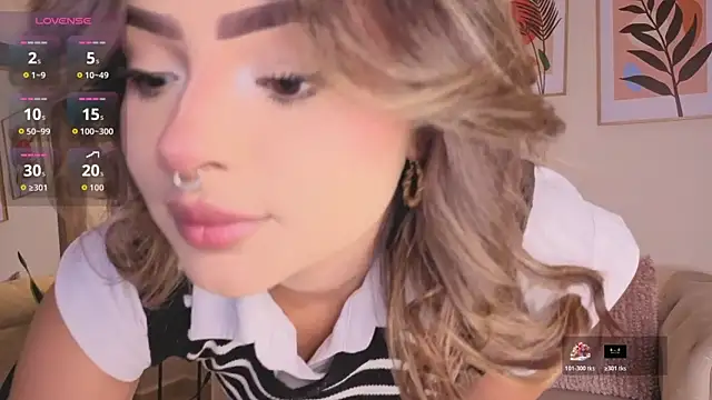 DahianaWalcott online show from November 27, 8:44 pm