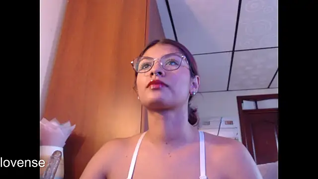 Snapshot of hanna_beili chatting on July 3, 5:41 pm hanna beili online show from July 3, 5:41 pm