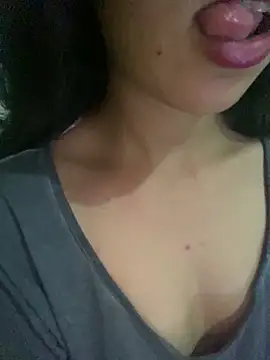 Snapshot of 3ashi9aa chatting on May 8, 8:58 pm 3ashi9aa online show from May 8, 8:58 pm