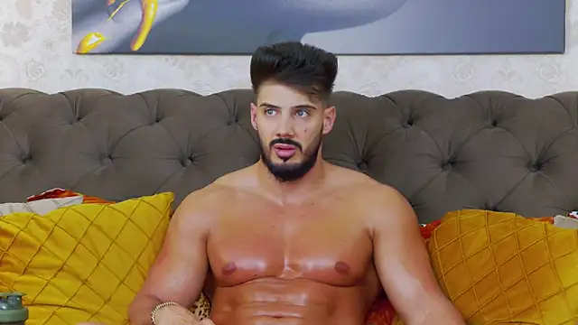 Snapshot of DustinKeent chatting on February 6, 4:10 am DustinKeent online show from February 6, 4:10 am