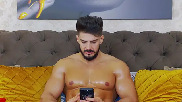 Snapshot of DustinKeent chatting on February 21, 8:18 am DustinKeent online show from February 21, 8:18 am