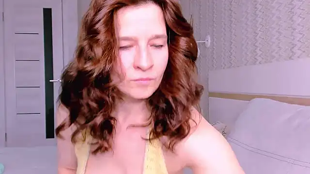 Snapshot of Clear_Angel chatting on February 6, 1:47 pm Clear Angel online show from February 6, 1:47 pm