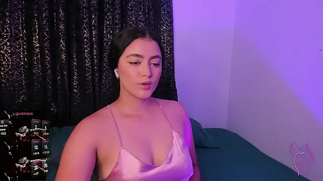 Snapshot of Adhara-zanne chatting on February 23, 2:29 am Adhara-zanne online show from February 23, 2:29 am