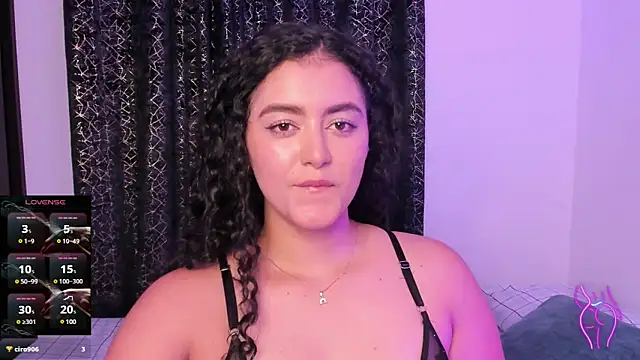 Snapshot of Adhara-zanne chatting on March 4, 3:11 am Adhara-zanne online show from March 4, 3:11 am