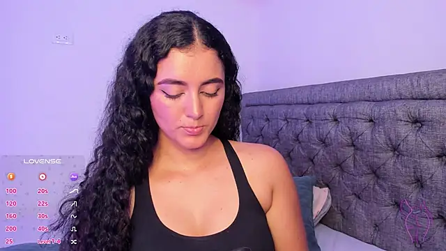 Snapshot of Adhara-zanne chatting on November 8, 4:12 am Adhara-zanne online show from November 8, 4:12 am