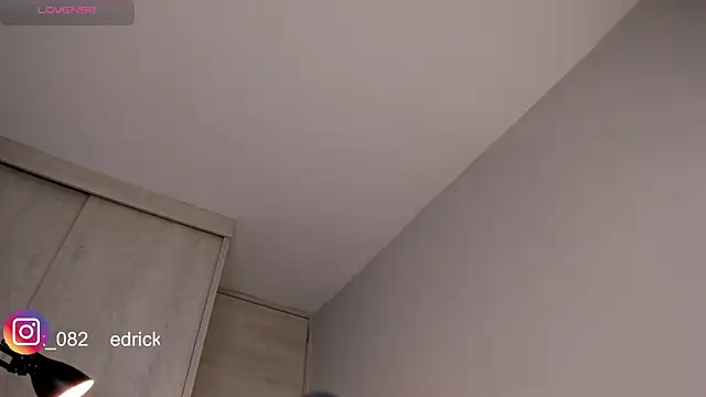 edrick walton1 online show from January 21, 1:32 pm