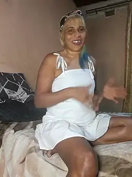 Goodgirlsue 77 online show from October 25, 5:30 pm